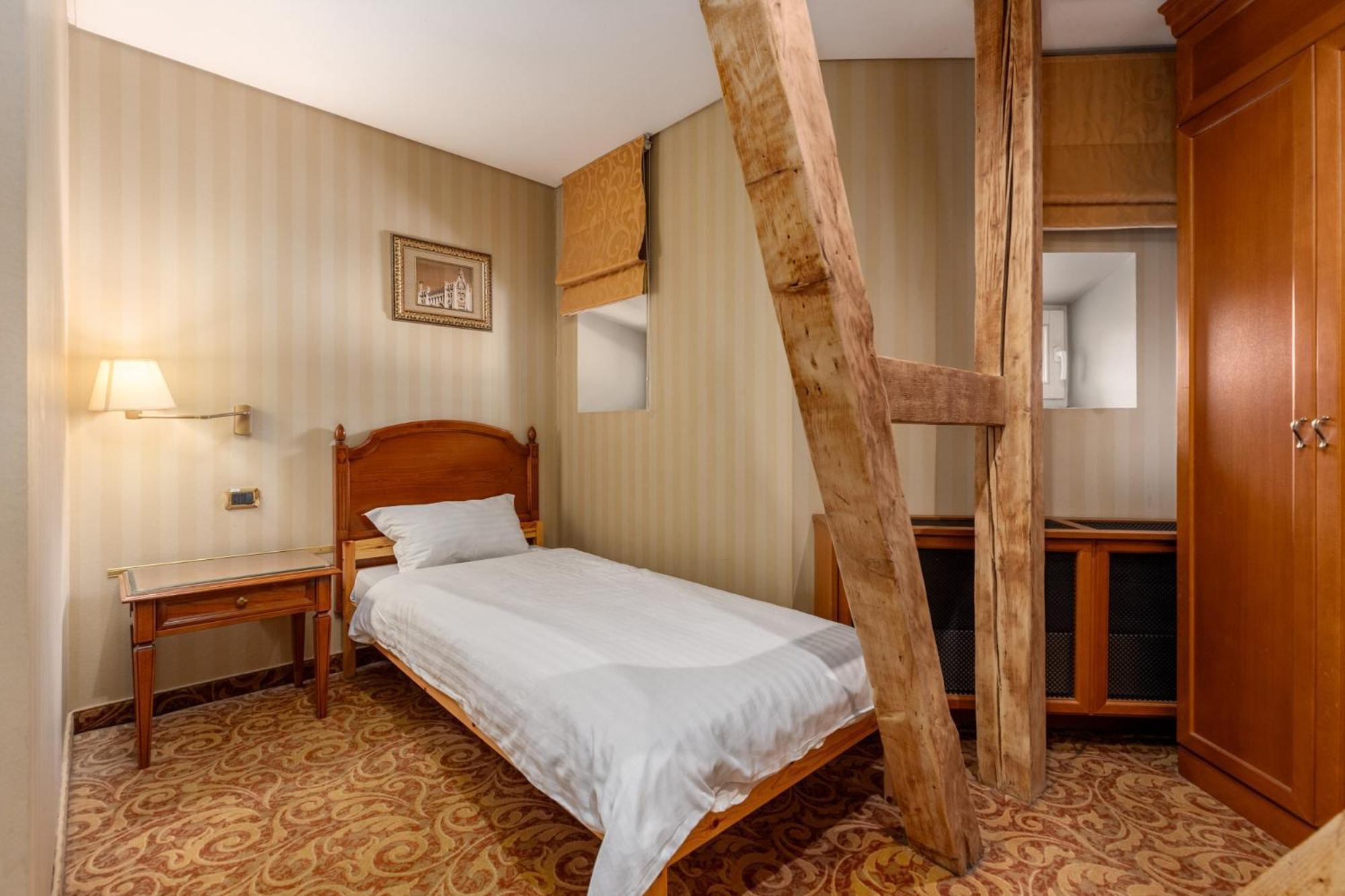 The Benjamin House Hotel Riga Bagian luar foto